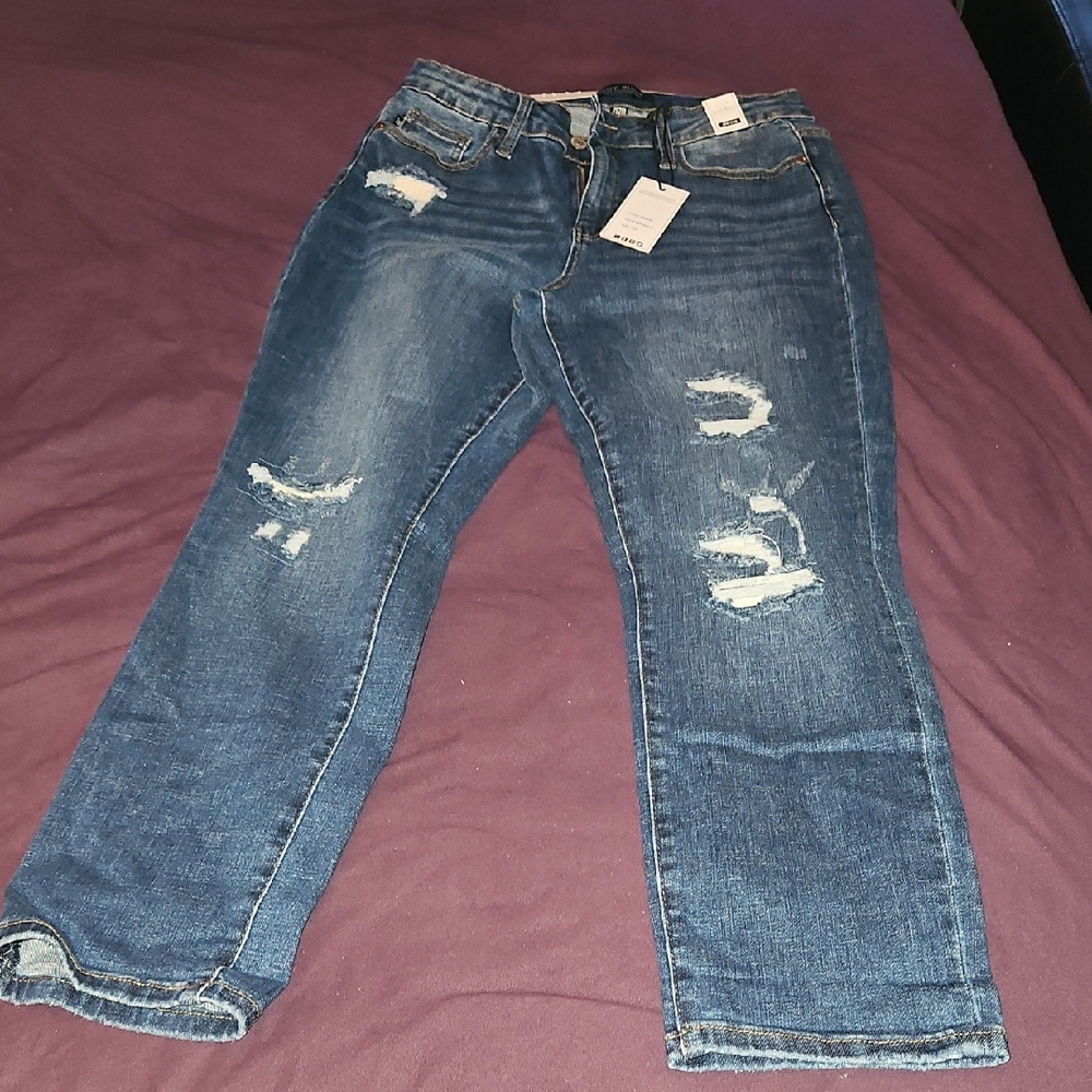 Judy Blue Distressed Thermal Patch Boyfriend Jeans in Classic Blue
